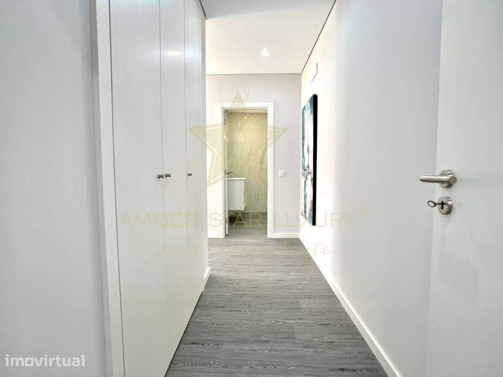 Apartamento T4 com Varandas e Vista Deslumbrante sobre a Ria Formosa - Grande imagem: 3/23