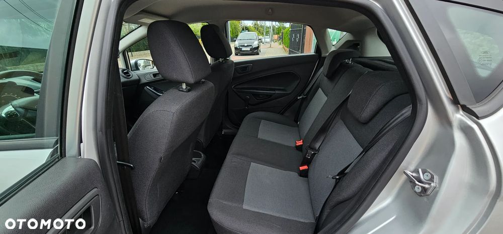 Ford Fiesta 1.25 Ambiente EU5 - 26