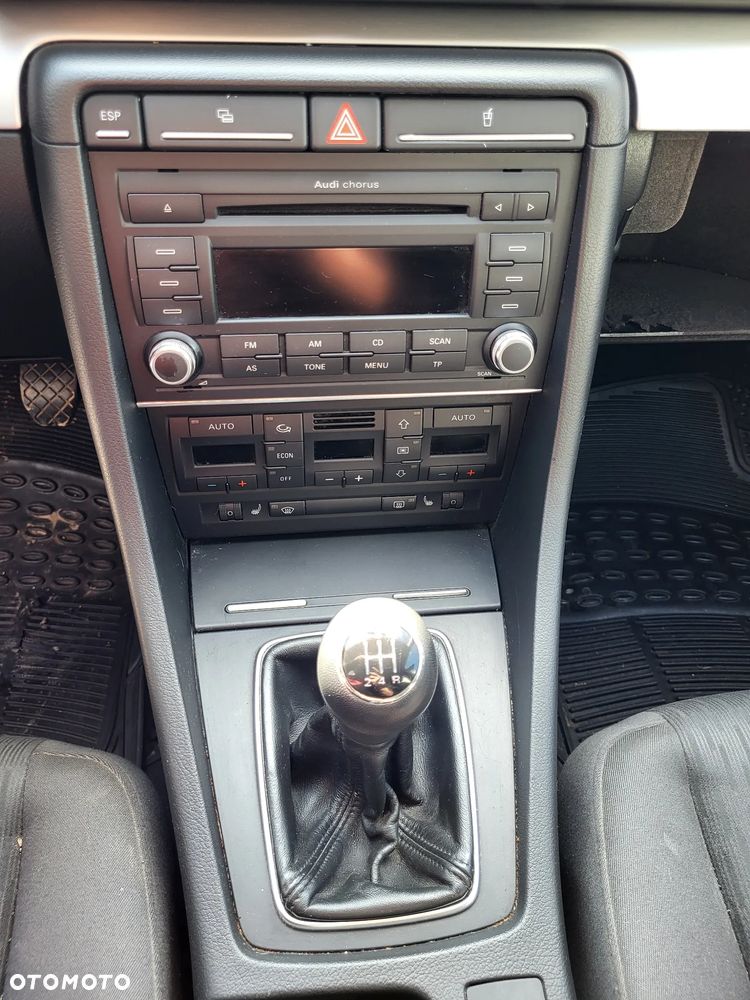 Audi A4 Limousine - 13