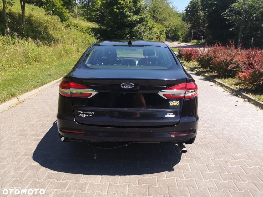 Ford Fusion - 7