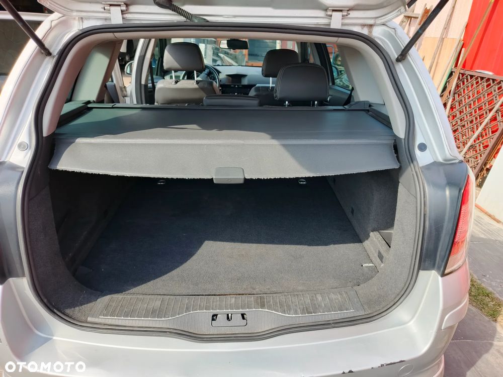 Opel Astra 1.9 CDTI Cosmo - 6