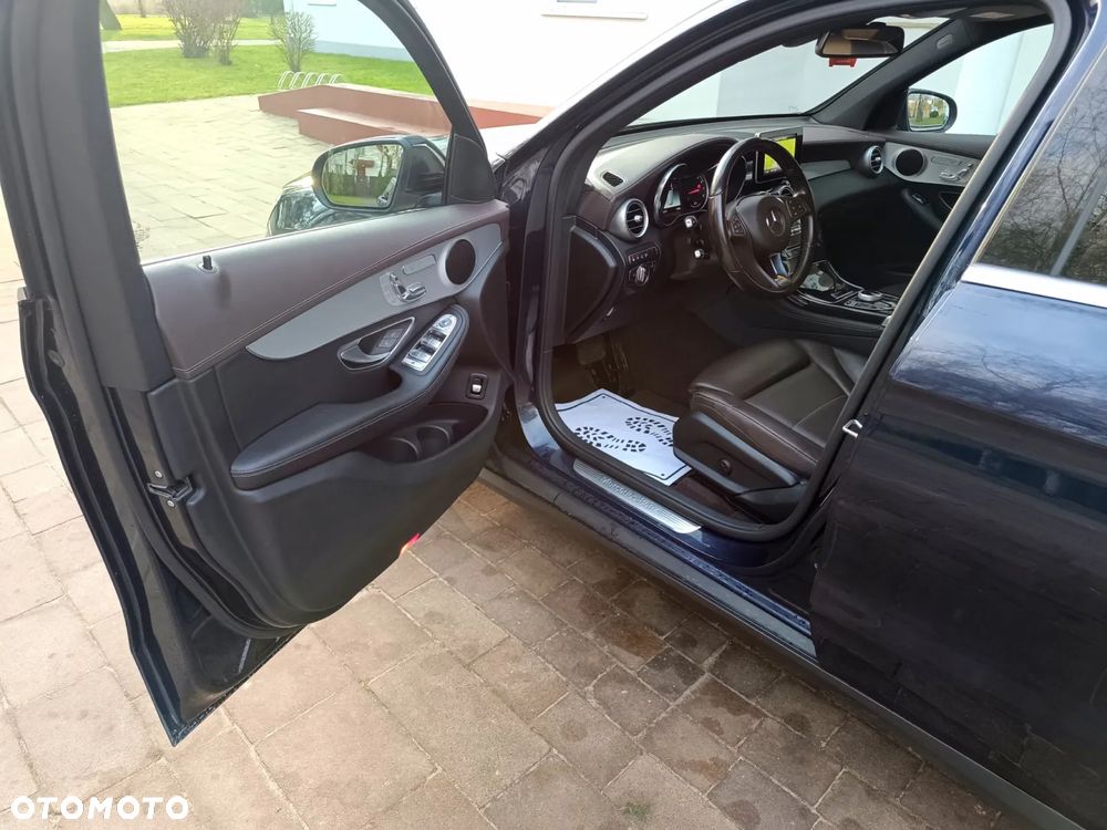 Mercedes-Benz GLC - 24