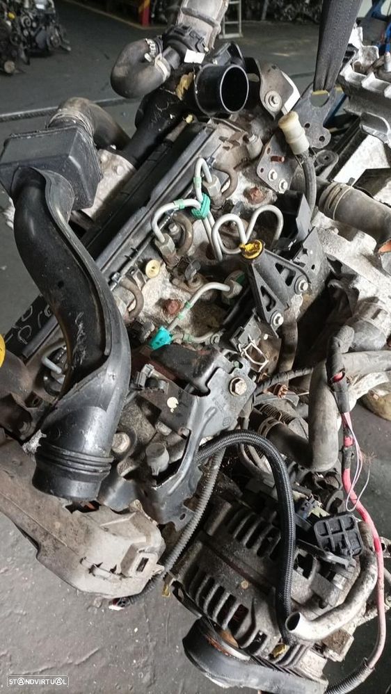 MOTOR COMPLETO | RENAULT CLIO III (BR0/1, CR0/1) | 05 - | Ref: K9K768 - 3
