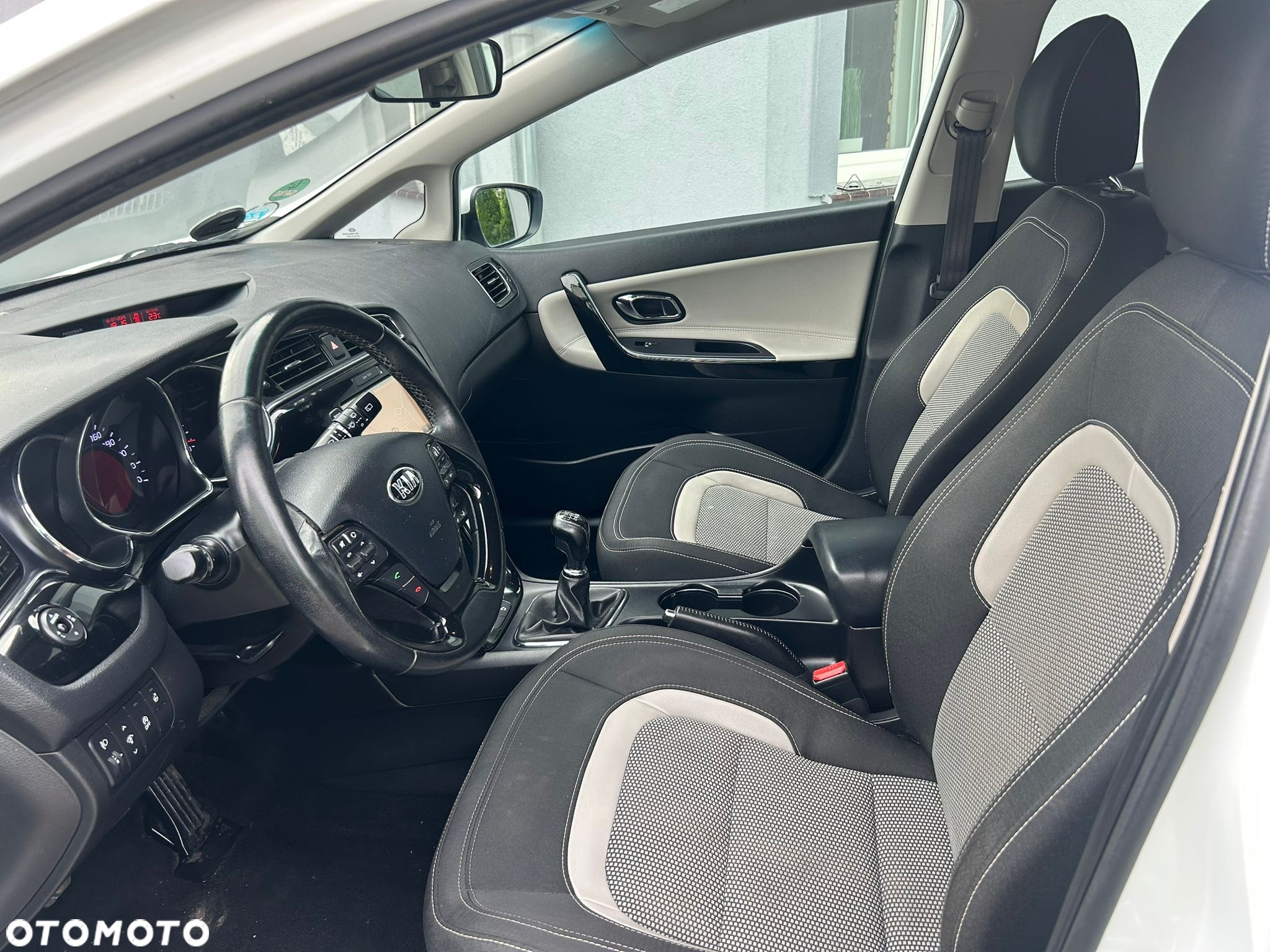 Kia Ceed 1.6 CRDi 136 ISG GT Line - 12