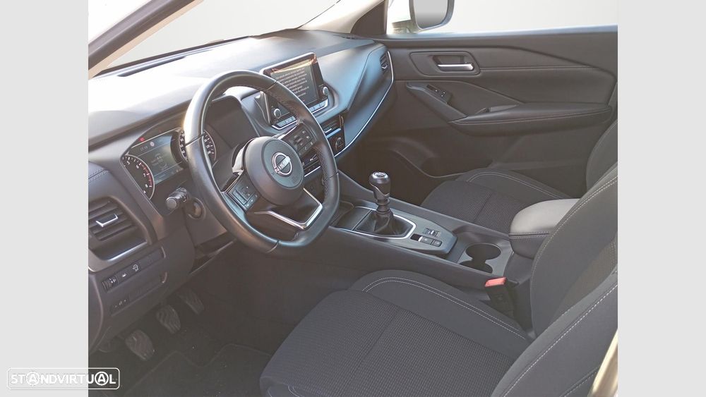 Nissan Qashqai 1.3 DIG-T Acenta — fotografia 17