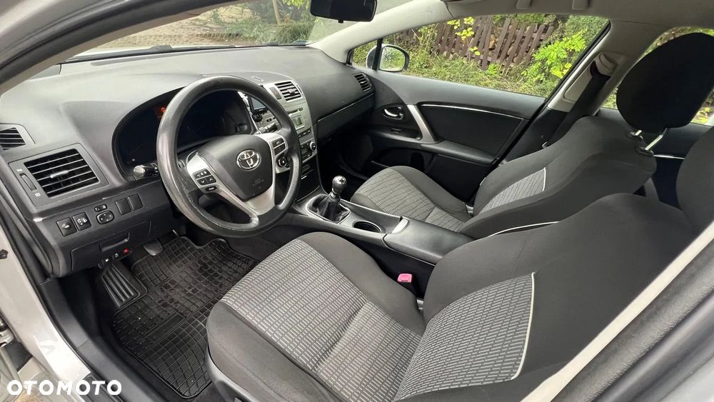 Toyota Avensis 2.0 D-4D Active - 5