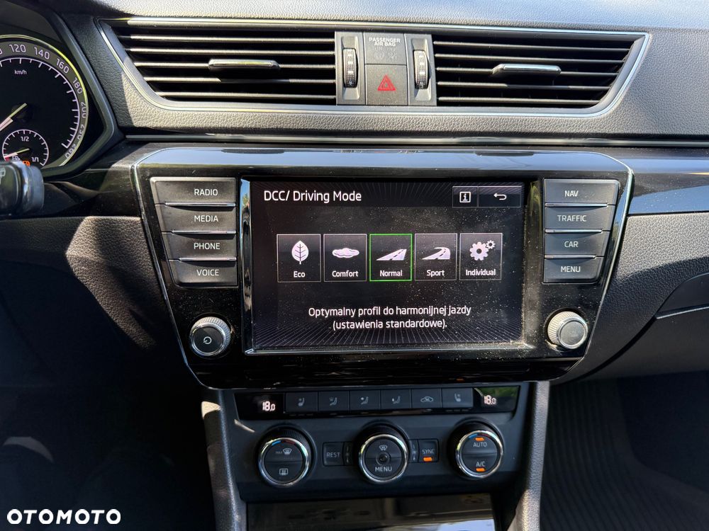 Skoda Superb 2.0 TSI L&K DSG - 22