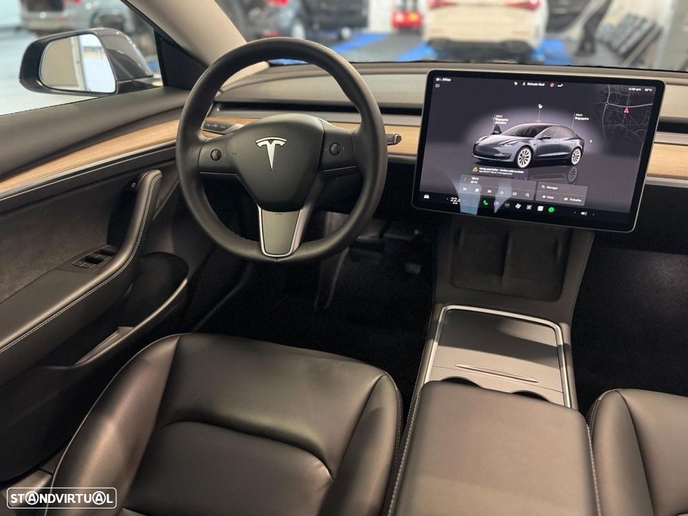 Tesla Model 3 - 11
