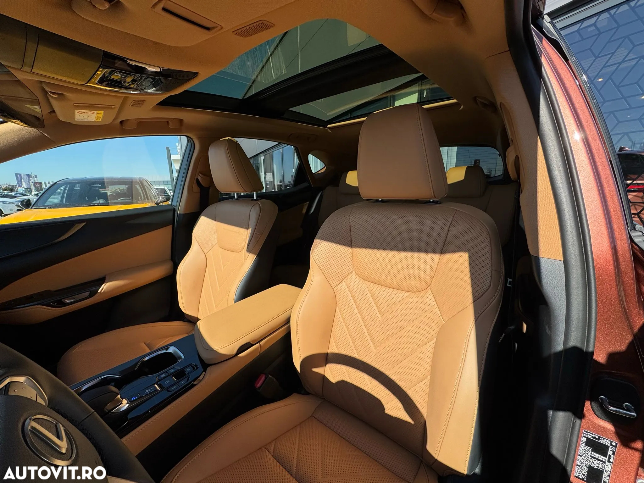 Lexus Seria NX 450h+ AWD CVT PHEV Luxury - 27
