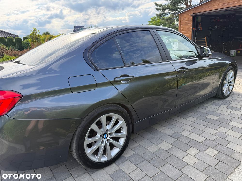 BMW Seria 3 320d Efficient Dynamics - 5