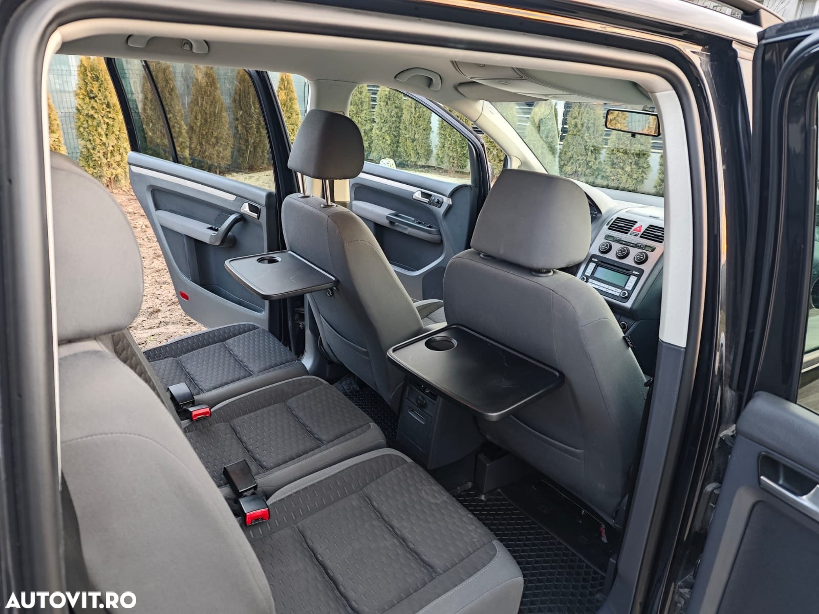 Volkswagen Touran 2.0 TDI DSG Comfortline - 8