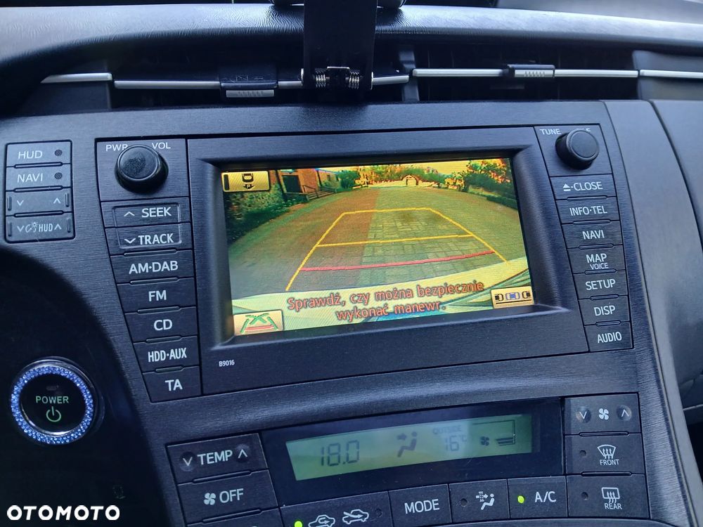 Toyota Prius (Hybrid) Executive - 35