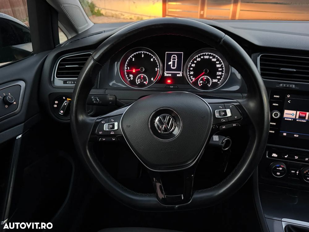 Volkswagen Golf 1.6 TDI DPF Comfortline - 35