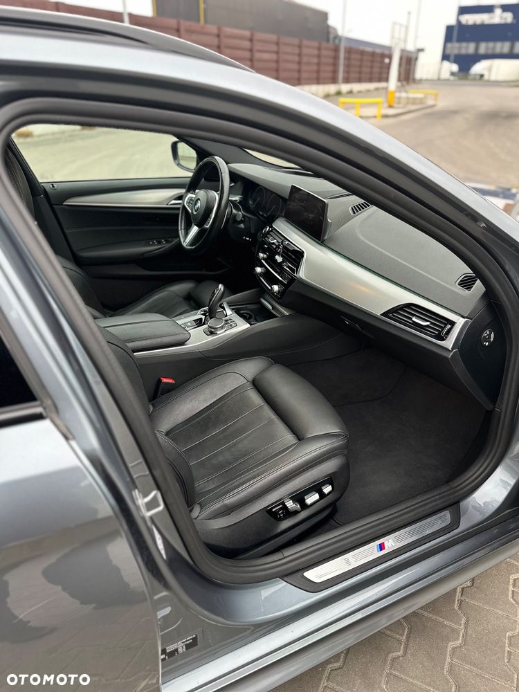BMW Seria 5 520d M Sport Edition - 8