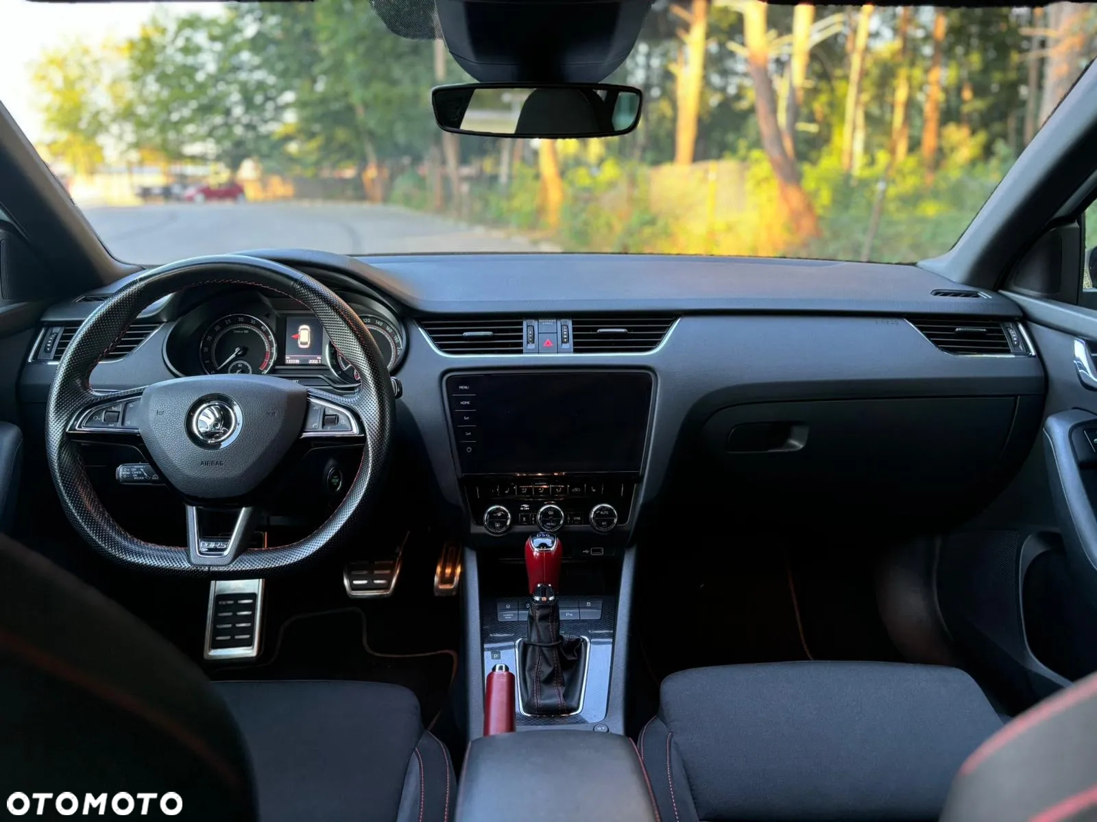 Skoda Octavia 2.0 TDI DSG RS - 9