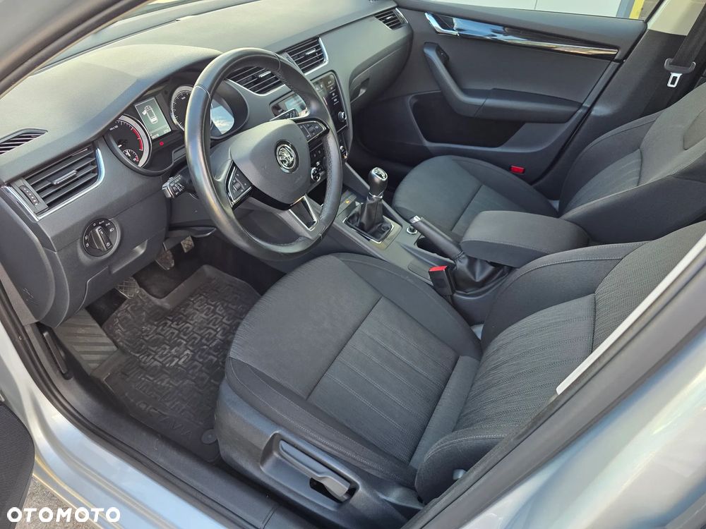 Skoda Octavia 1.5 TSI ACT Style - 10