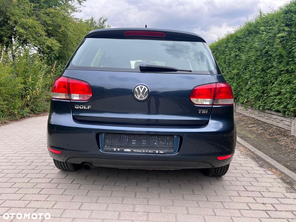 Volkswagen Golf - 6