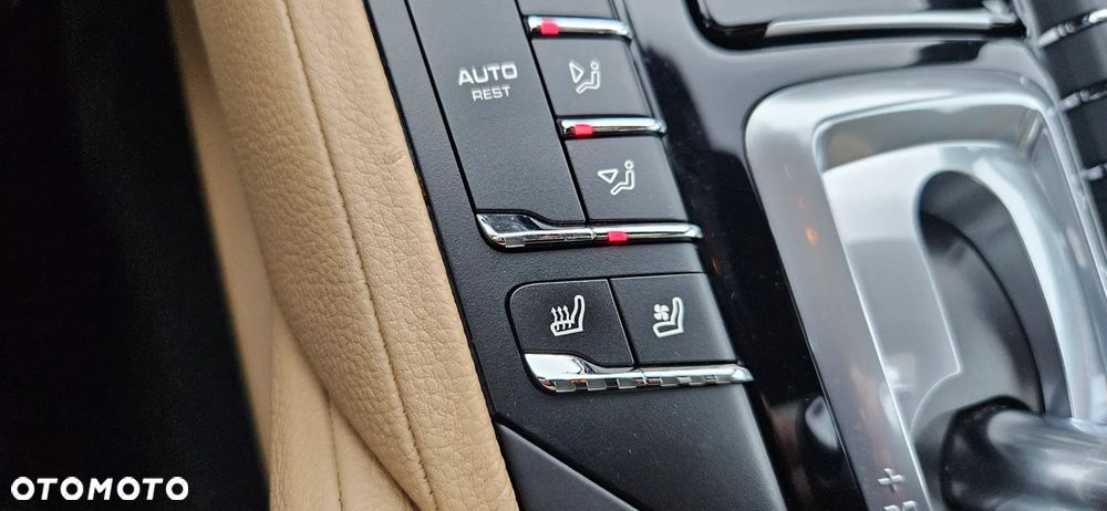 Porsche Cayenne S Tiptronic S - 35