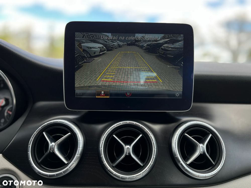 Mercedes-Benz CLA 250 7G-DCT - 25
