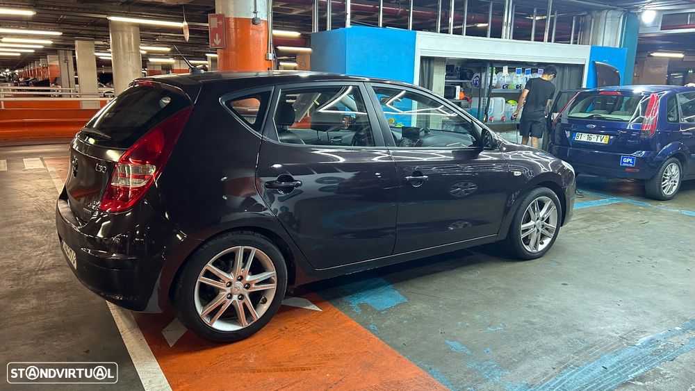 Hyundai i30 1.6 CRDI Comfort - 4