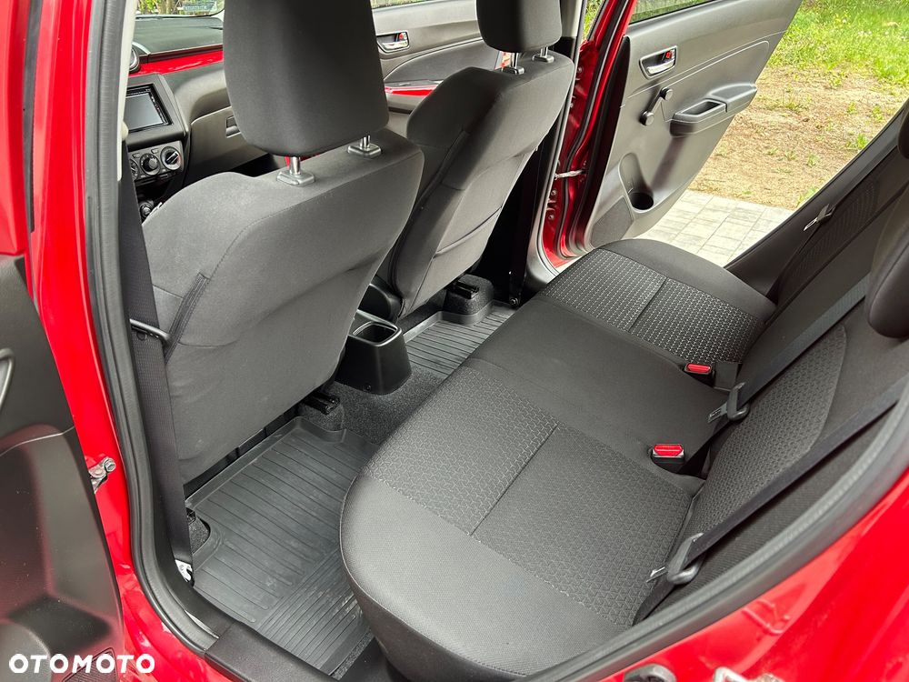 Suzuki Swift 1.2 Dualjet SHVS Premium Plus CVT - 11