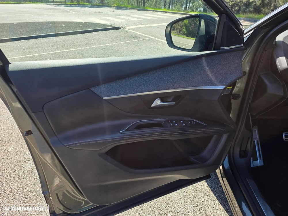 Peugeot 5008 1.5 BlueHDi GT Line EAT8 - 14