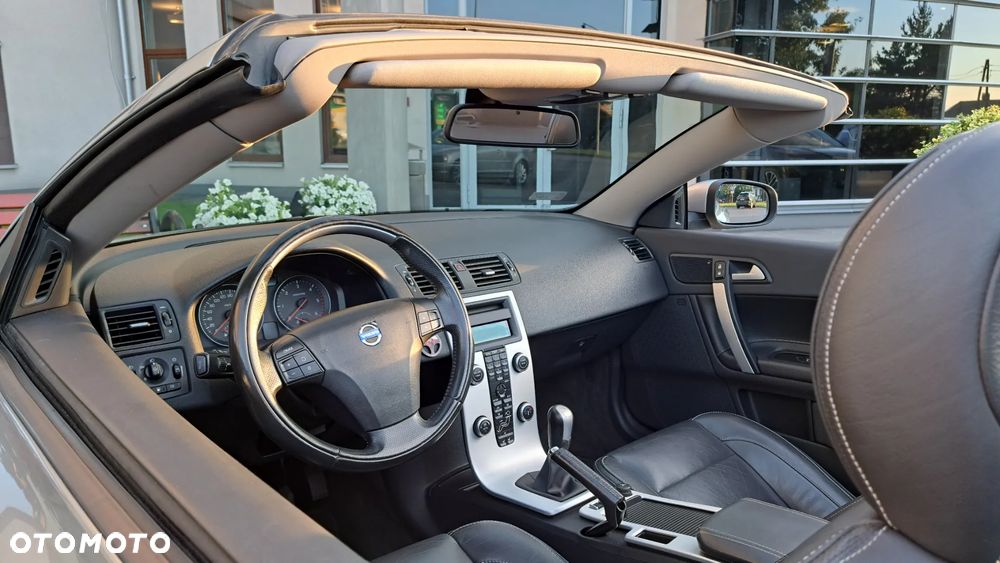 Volvo C70 2.0D Momentum - 12