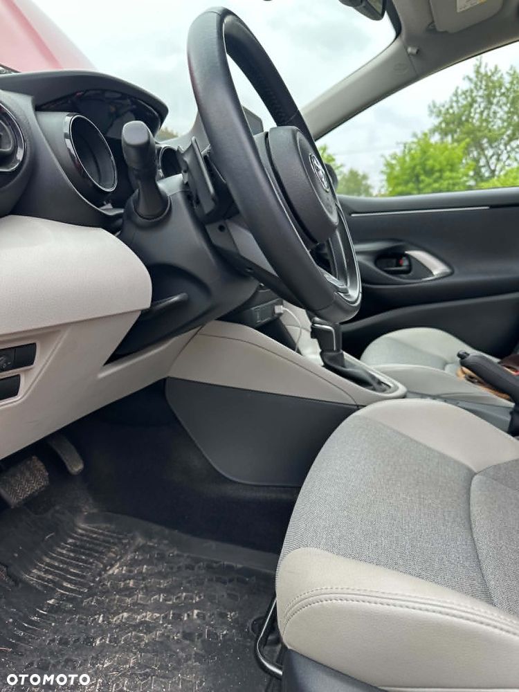 Toyota Yaris 1.5 Style CVT - 12
