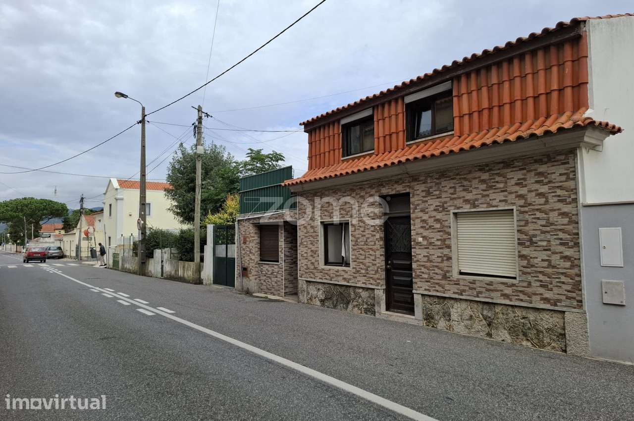 Moradia no Centro de Alcabideche – Grande Potencial de Renovação! - Grande imagem: 3/11