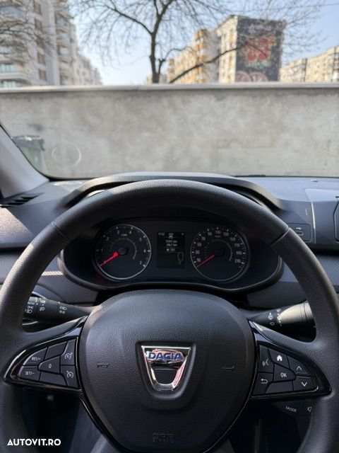 Dacia Logan TCe 90 MT6 Comfort - 9