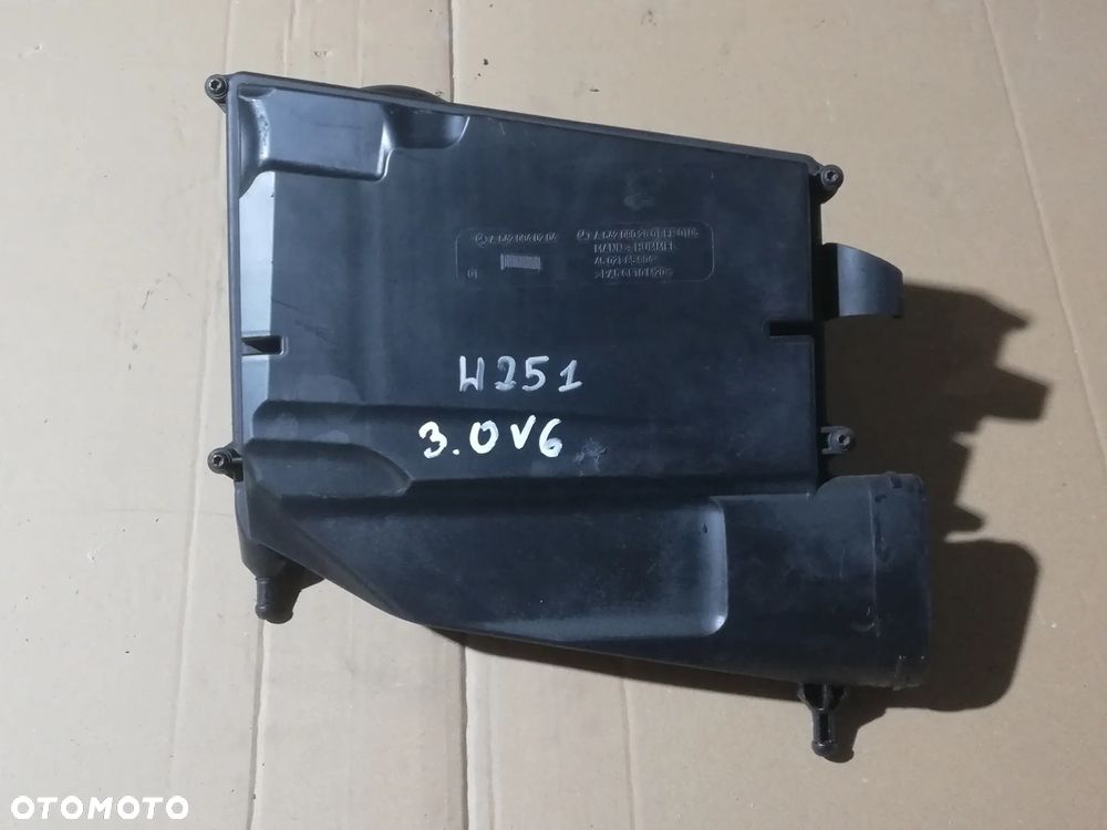 Mercedes R-clasa 3.0CDI  v6 obudowa filtra powietrza A6420902101 lub A6420902001