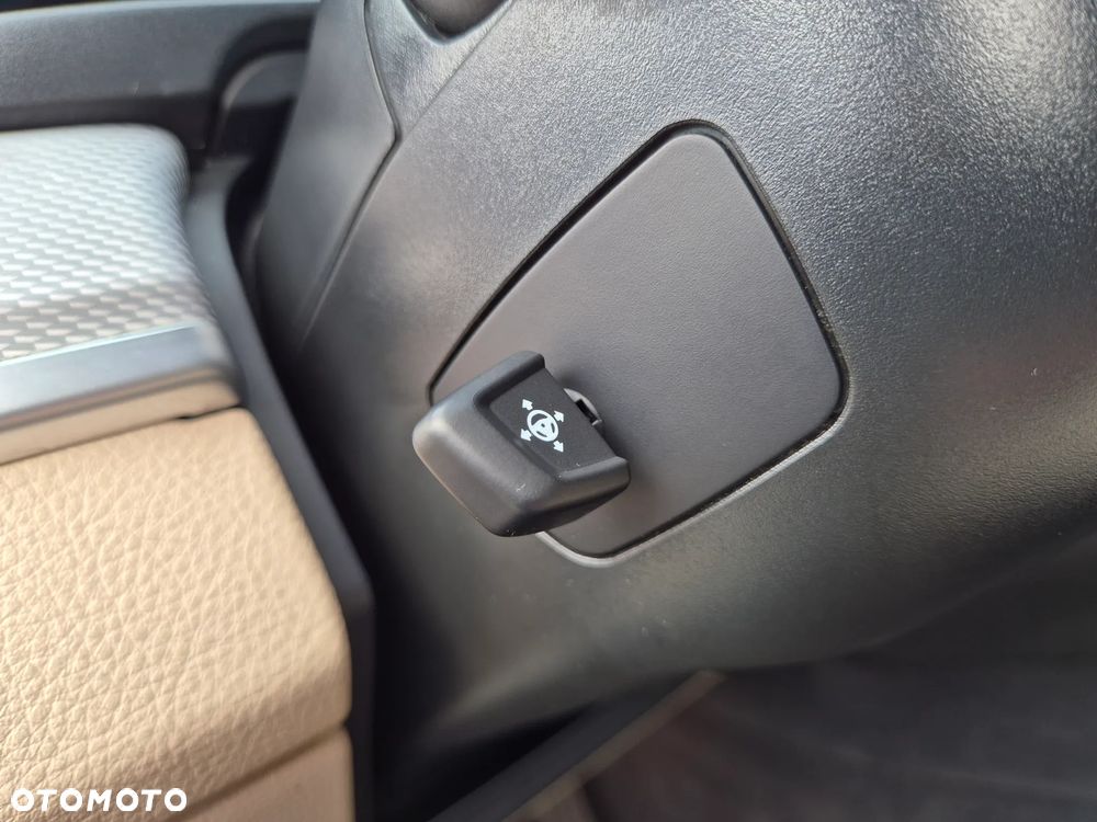 BMW Seria 5 M550d xDrive Sport-Aut - 30