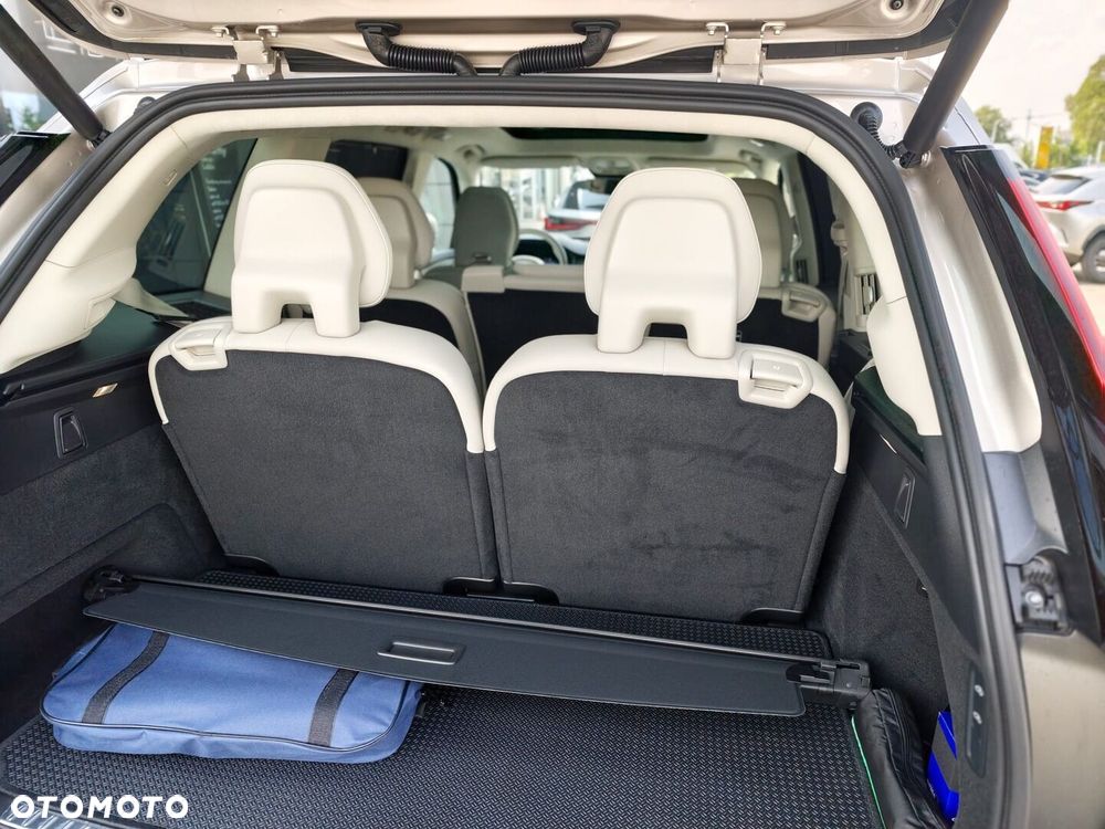 Volvo XC 90 - 31