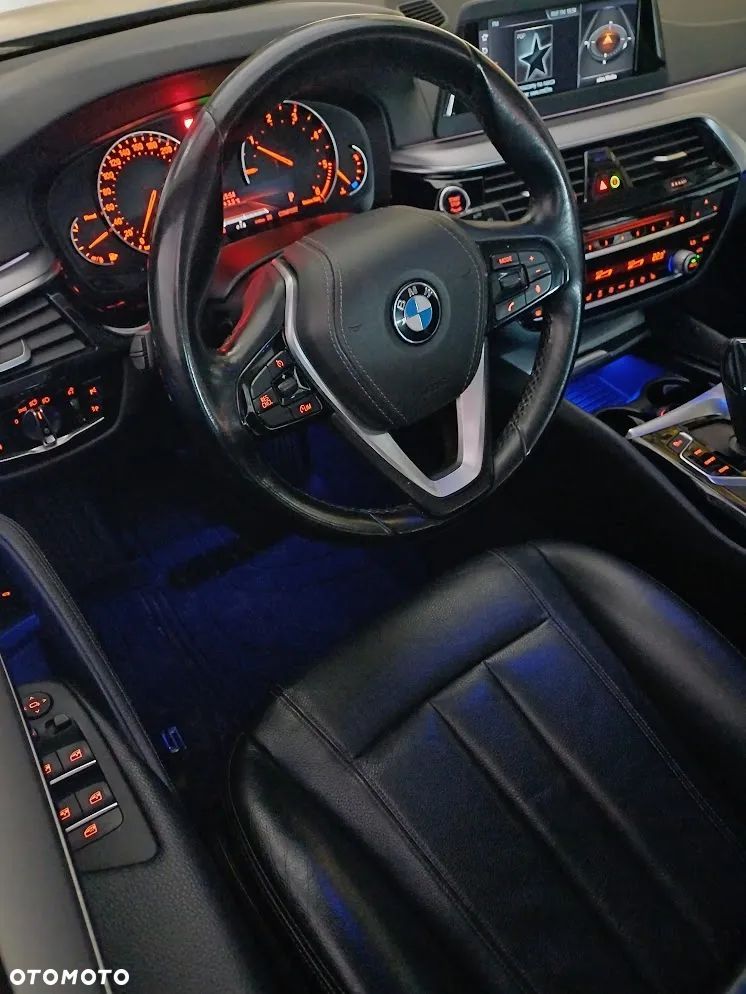 BMW Seria 5 525d - 9