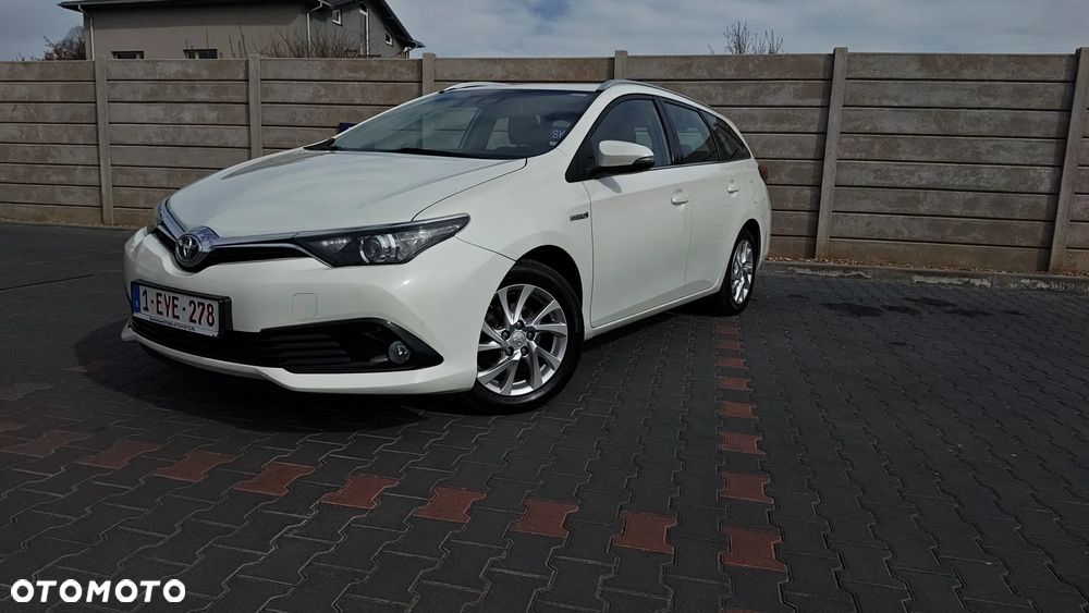 Toyota Auris 1.8 HSD Luna - 9