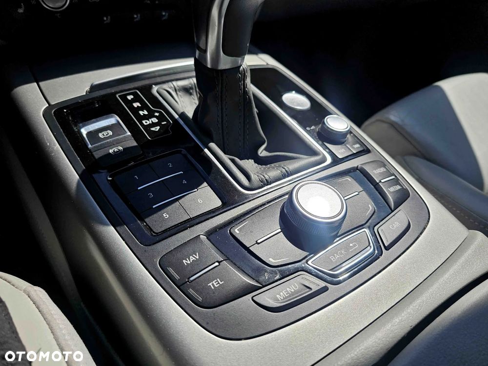 Audi A6 Avant 2.0 TDI Ultra S tronic - 17