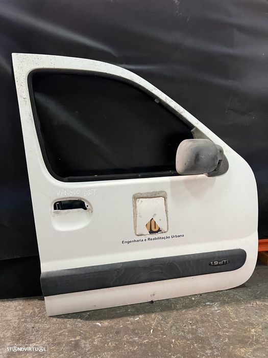 Porta frente direita Renault Kangoo 1998 - 2