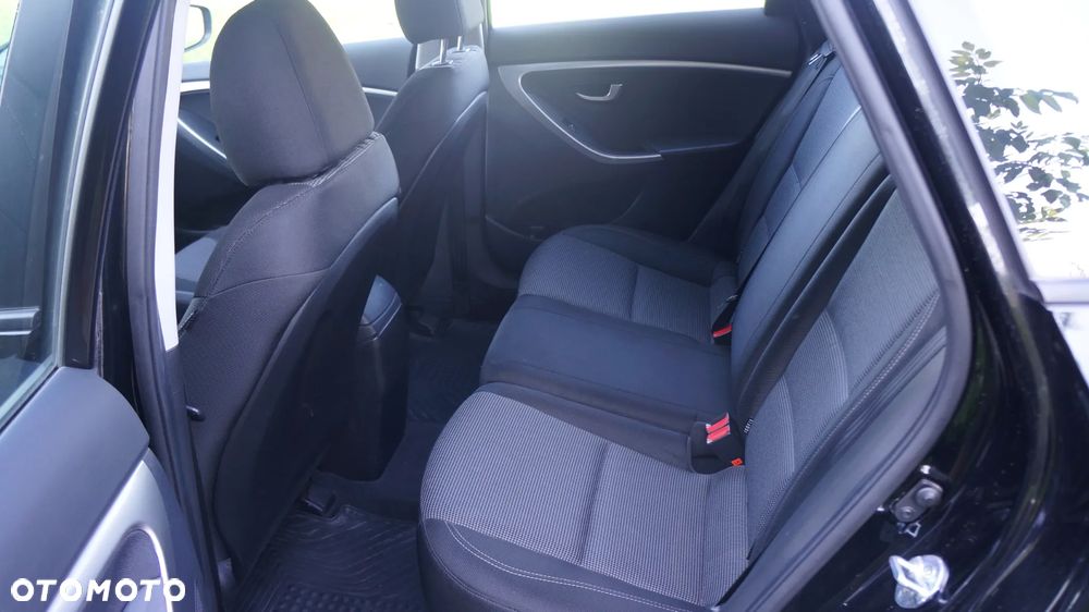 Hyundai i30 1.4 CRDi Advantage - 14