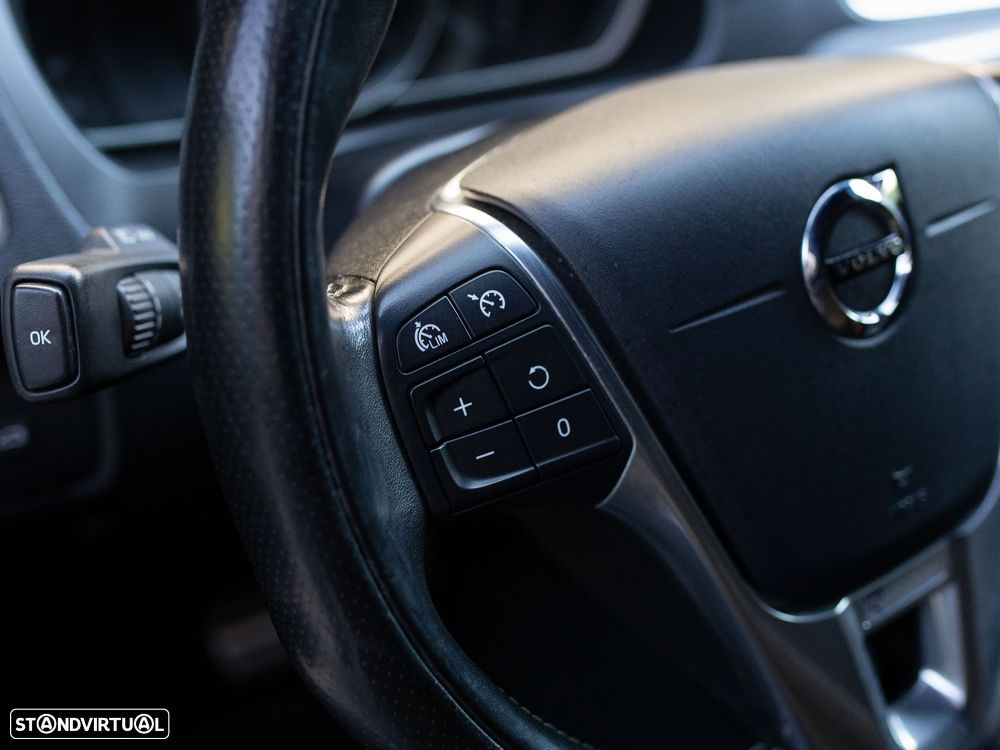 Volvo V40 2.0 D3 R-Design Geartronic - 35