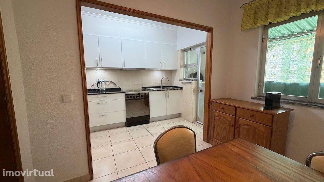 Moradia T2 + 1 no Centro de Portimão | Garagem 55 m² | Potencial + Pro - Grande imagem: 4/60