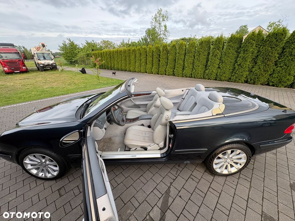 Mercedes-Benz CLK - 8