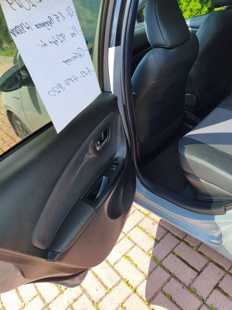 Toyota Yaris 1.5 VVT-i Selection - 8