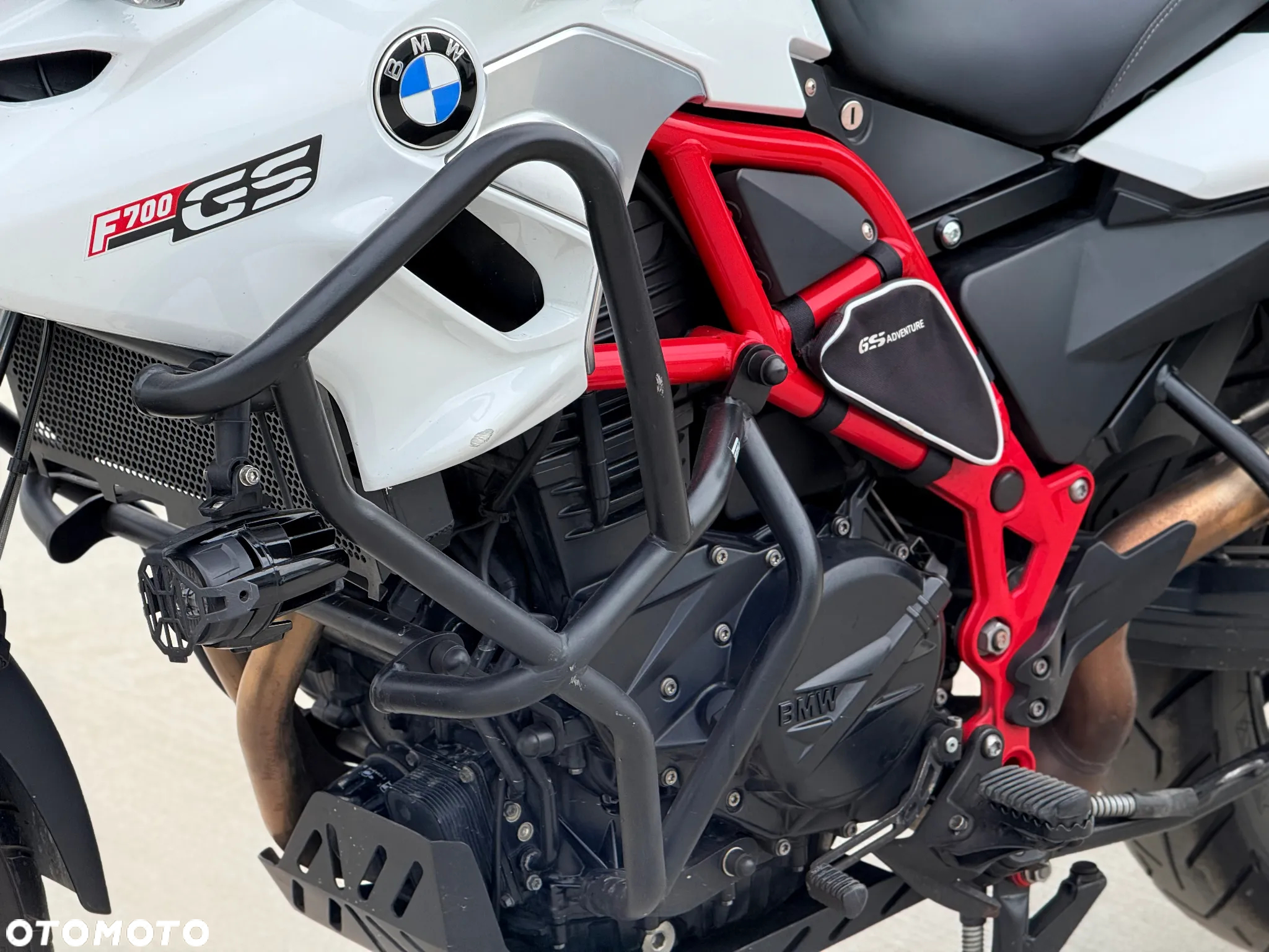 BMW F - 17