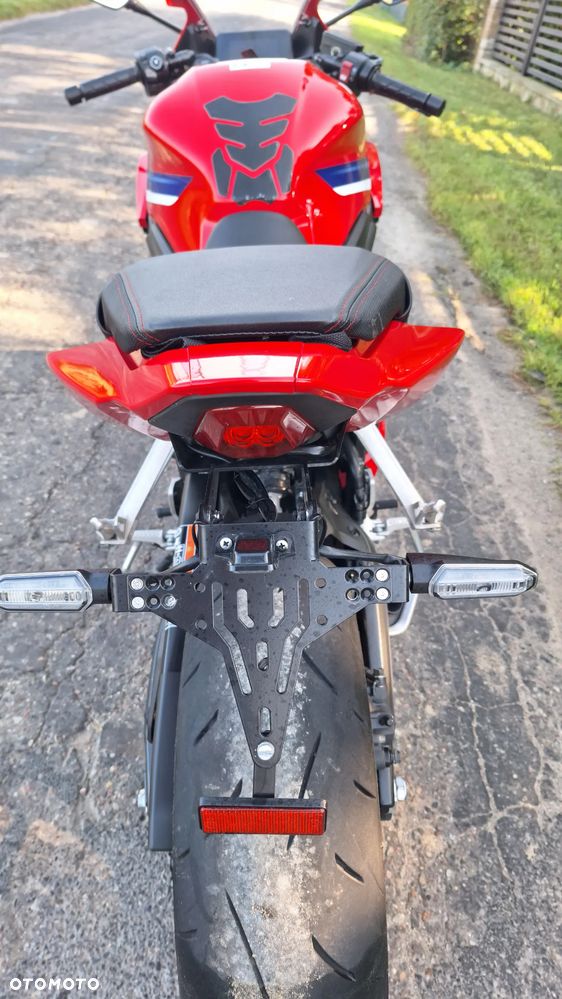 Honda CBR - 17