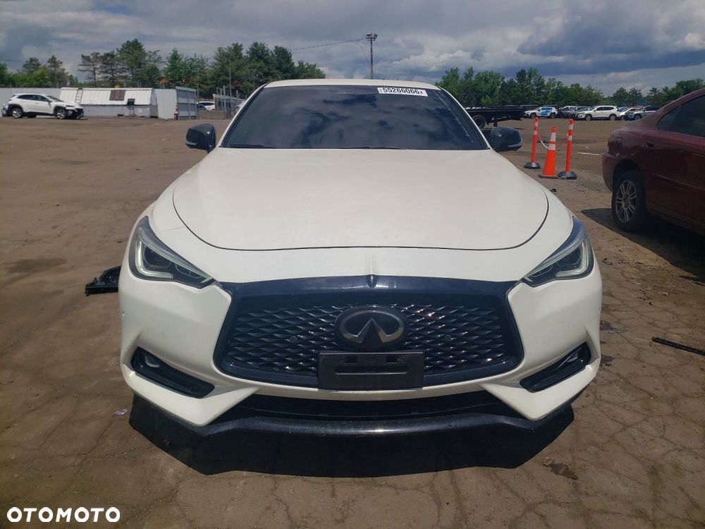 Infiniti Q60 Q60S 3.0t AWD Sport - 6