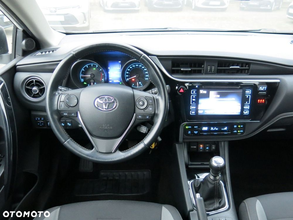 Toyota Auris - 9