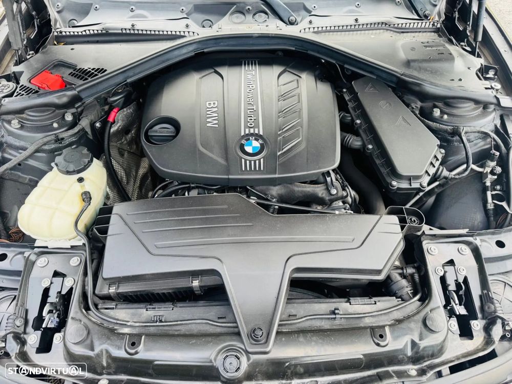 BMW 320 d Line Sport - 43