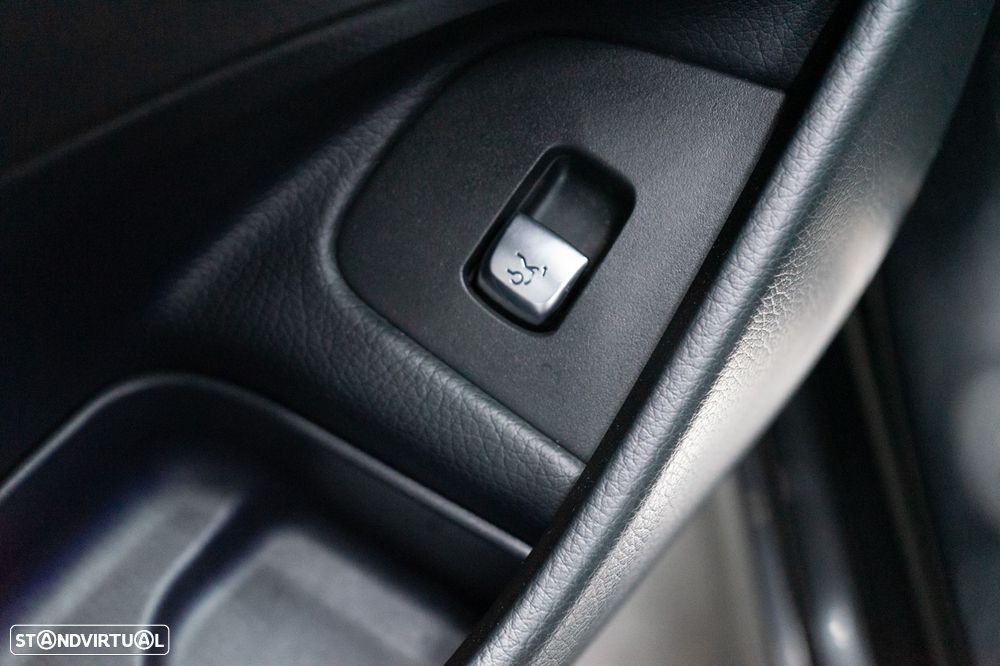 Mercedes-Benz E 220 d 9G-TRONIC AMG Line - 20