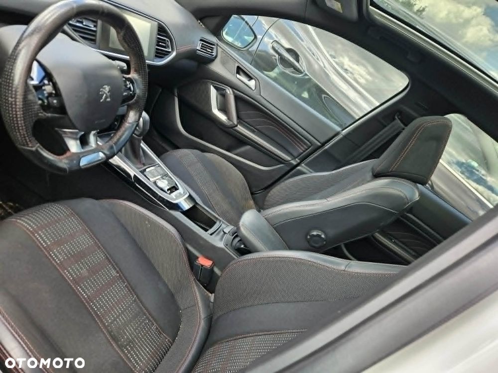 Peugeot 308 - 6