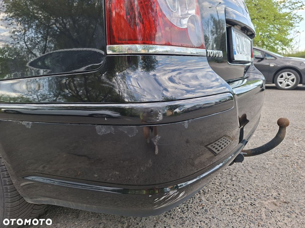 Toyota Avensis - 6